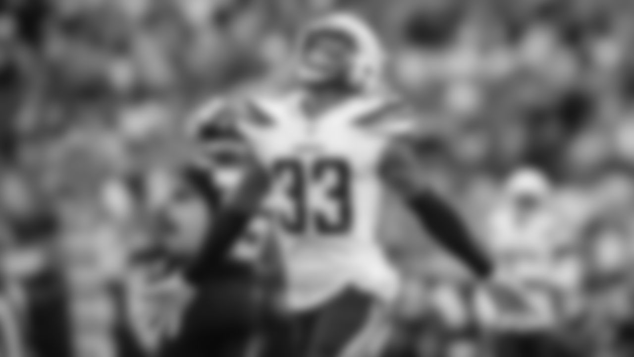 020_191208_LACatJAX_MN_371