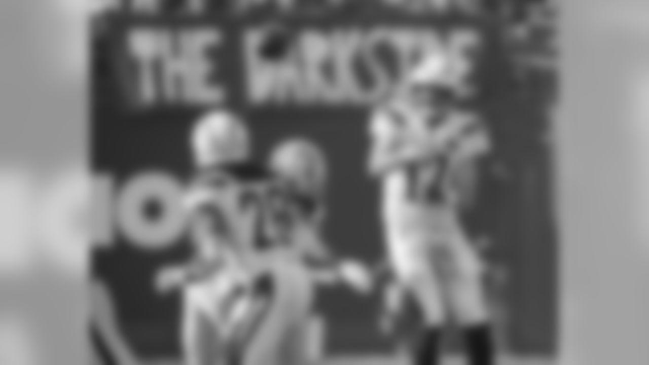 Los Angeles Chargers vs Oakland Raiders at Oakland Alameda Coliseum on Sunday, November 11, 2018 in Oakland, CA. Final score: LAC 20 - OAK 6
