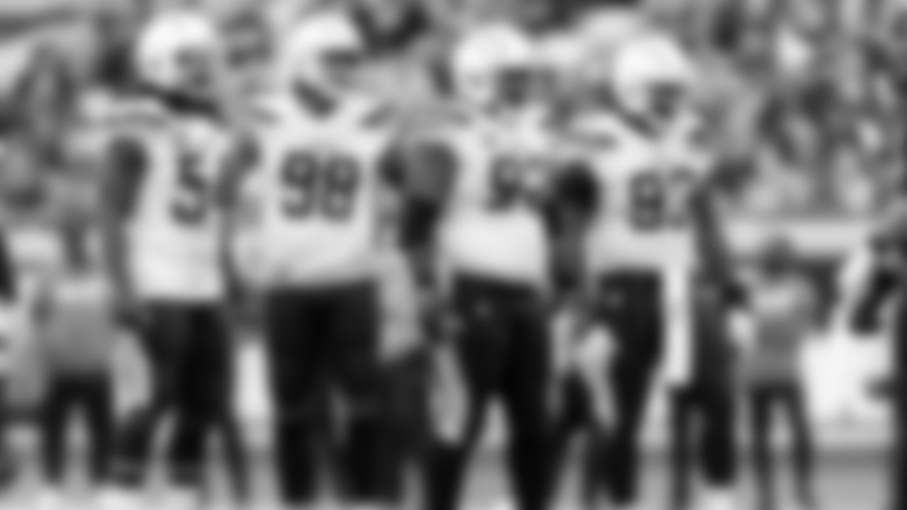 033_191208_LACatJAX_TN_184