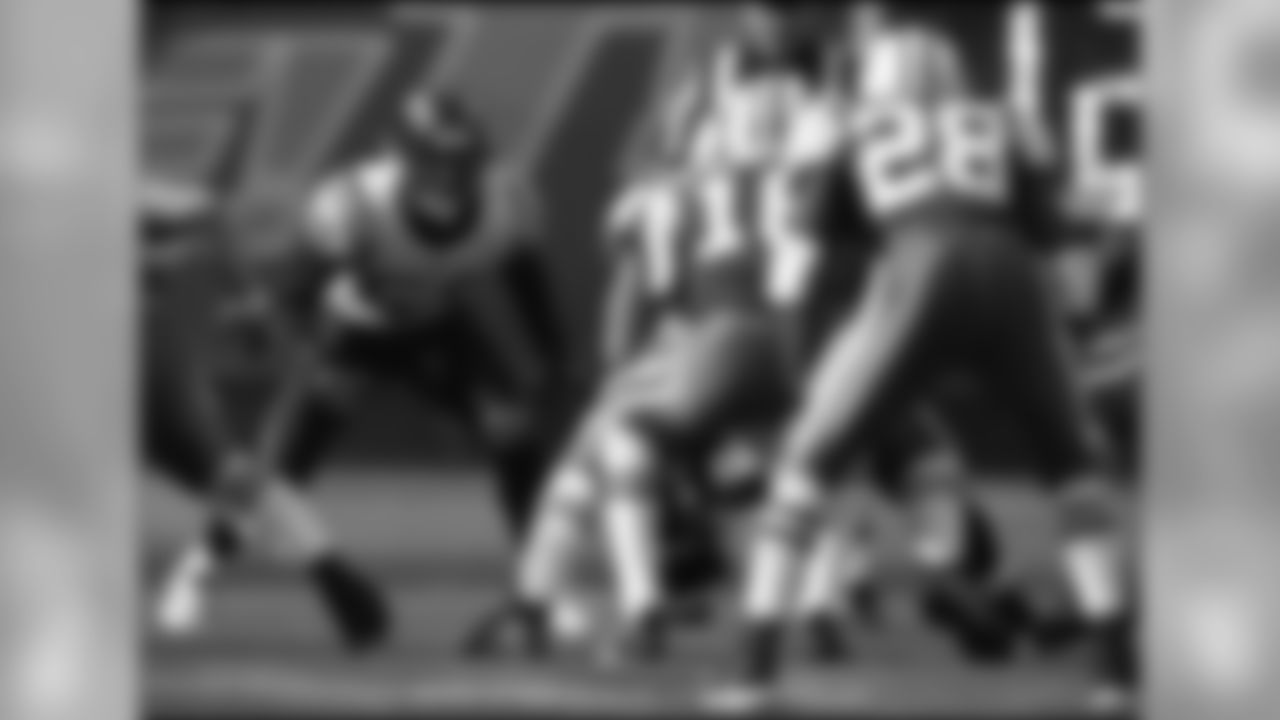 A last minute stand at the Meadowlands gave the Chargers their fifth win of the season. The Bolts stopped New York four times inside their own 10-yard line to preserve a 31-26 victory.