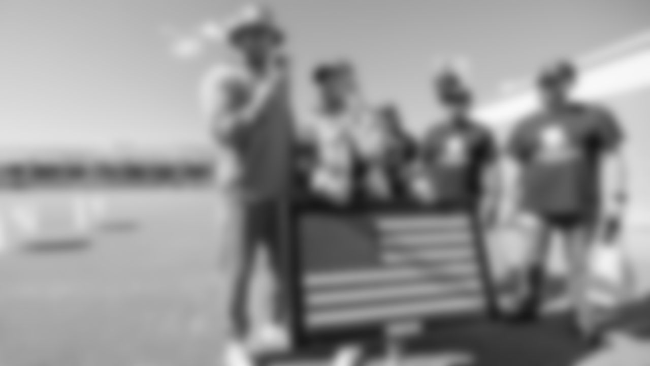 221103_WoundedWarriorVisit_TN_022