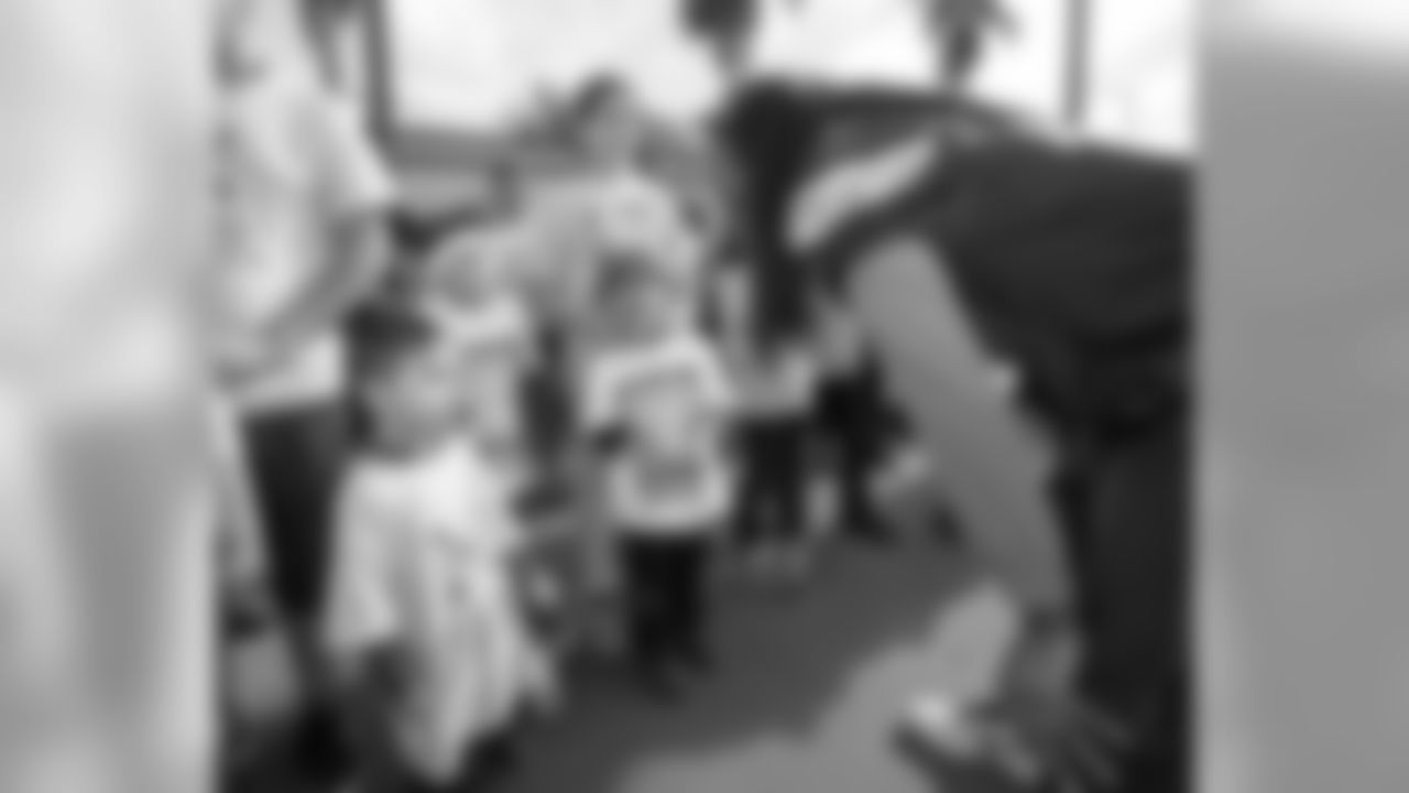 122018_Haywards_Hands008