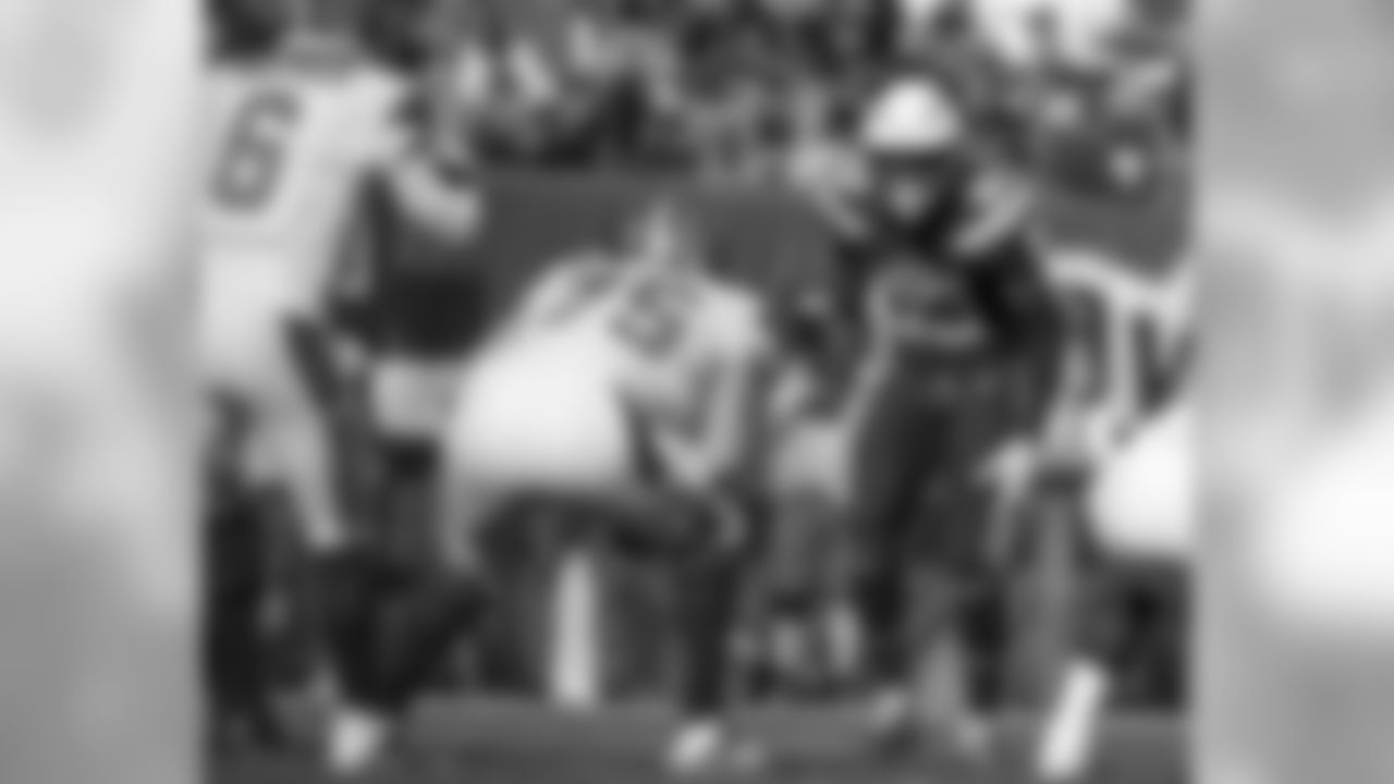 Los Angeles Chargers at Cleveland Browns on Sunday, October 14, 2018 in Cleveland, OH. Final score: LAC 38 - CLE 14