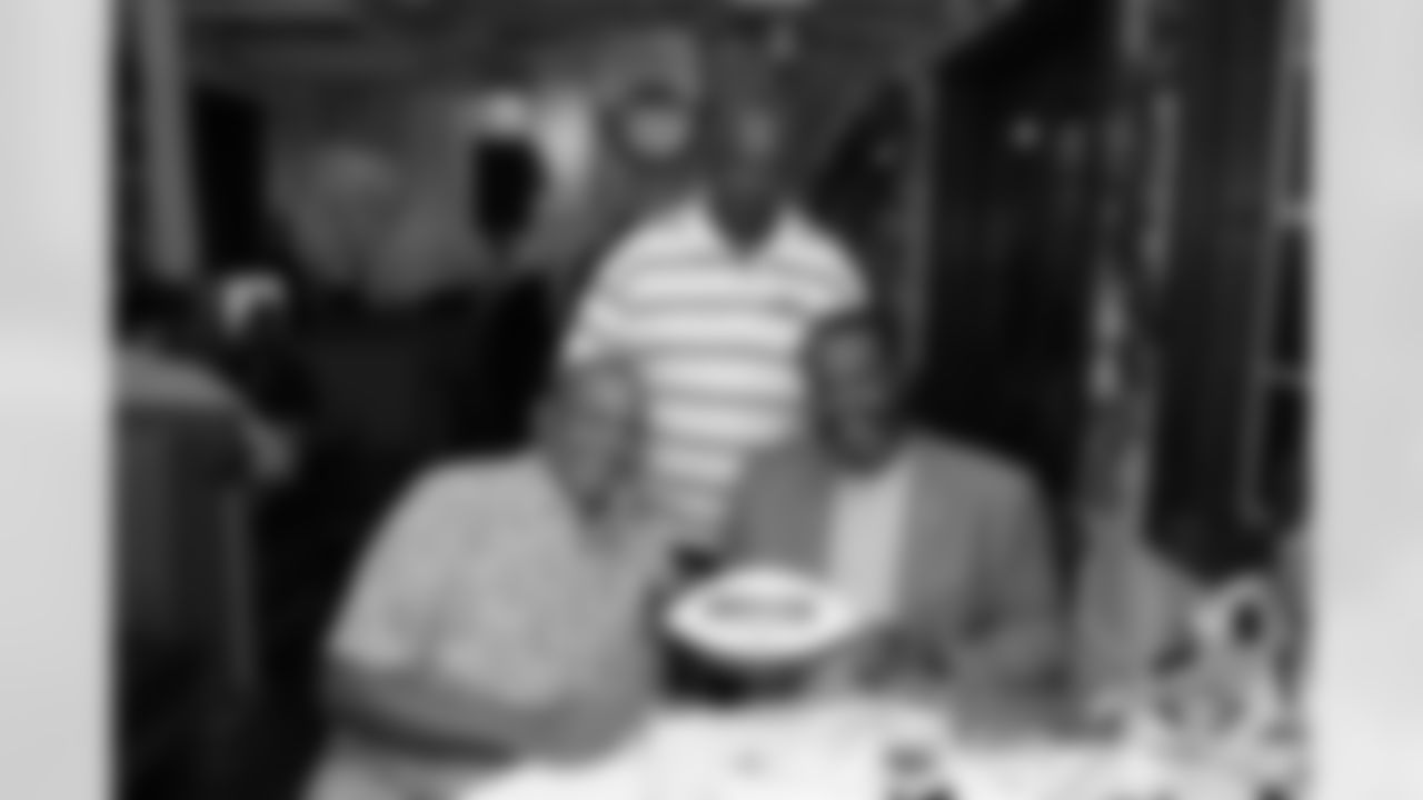 120217_alumni_cannery_024.jpg