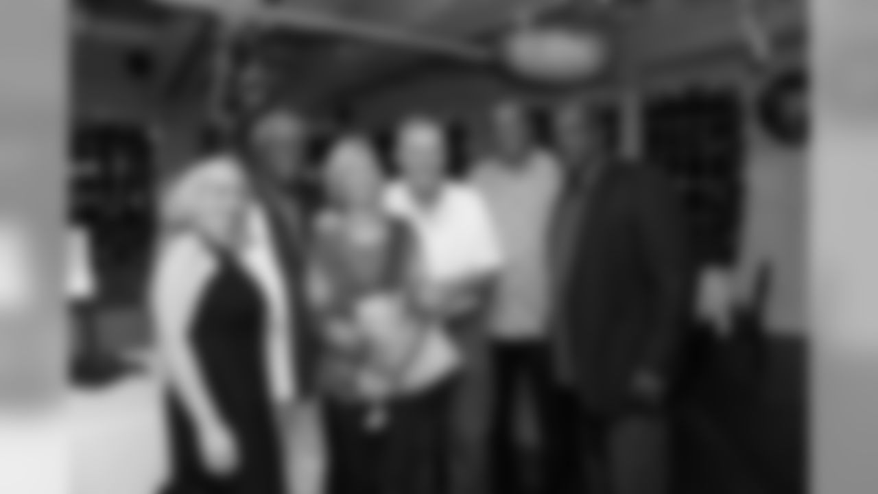 120217_alumni_cannery_019.jpg