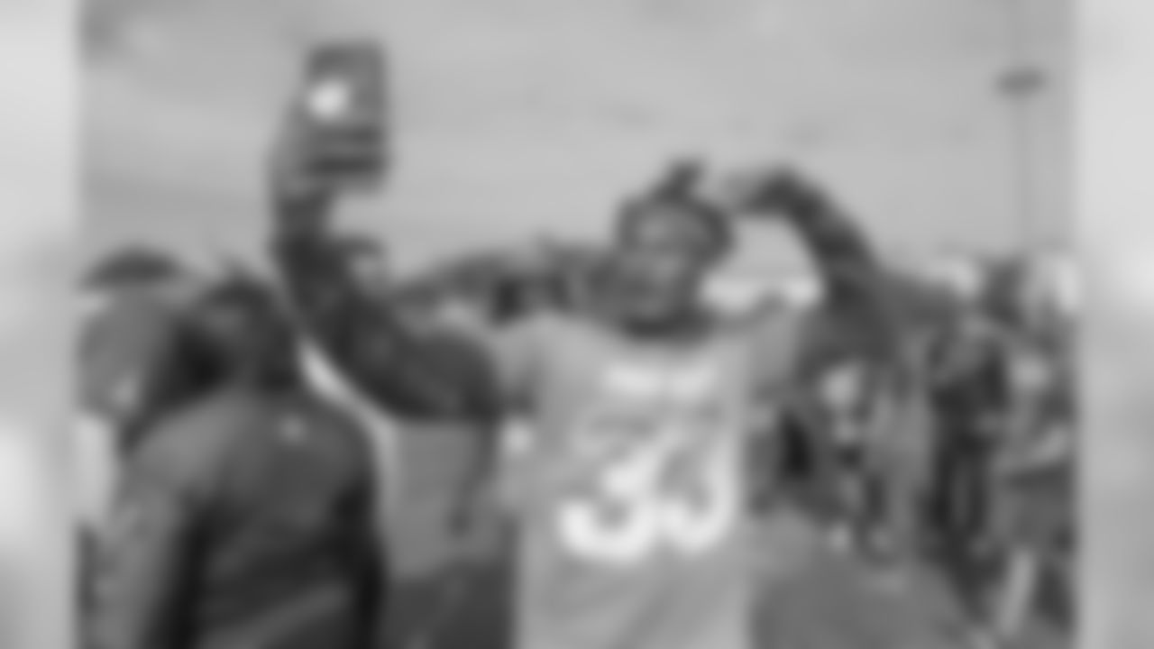 Derwin James gives fans a shoutout on social media at Pro Bowl practice on Wed. Jan. 23, 2019 in Orlando, FL.