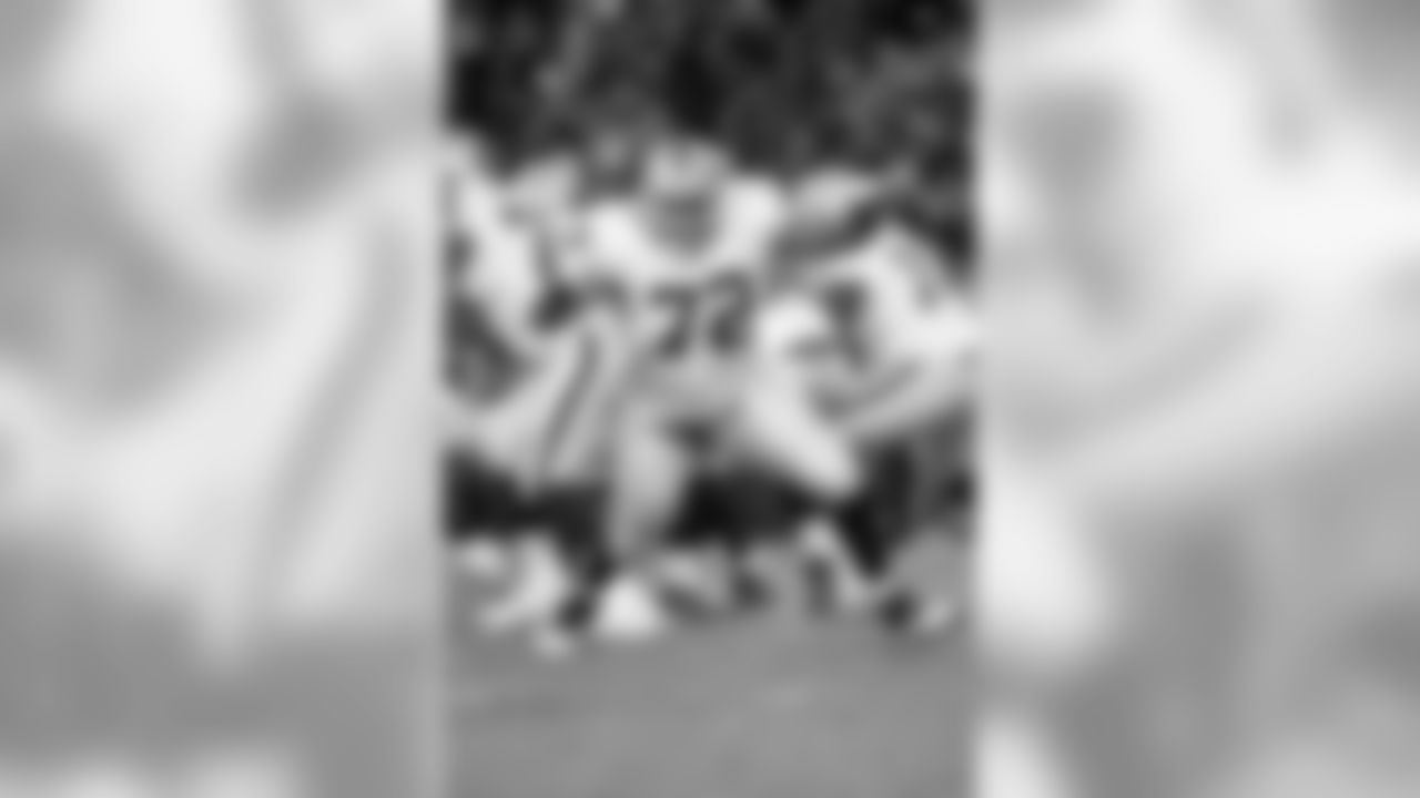 Oakland Raiders offensive tackle Donald Penn sets up to block in action against the Denver Broncos during an NFL football game on Sunday, Jan. 1, 2017 in Denver. The Broncos won the game 24-6. (G. Newman Lowrance via AP)