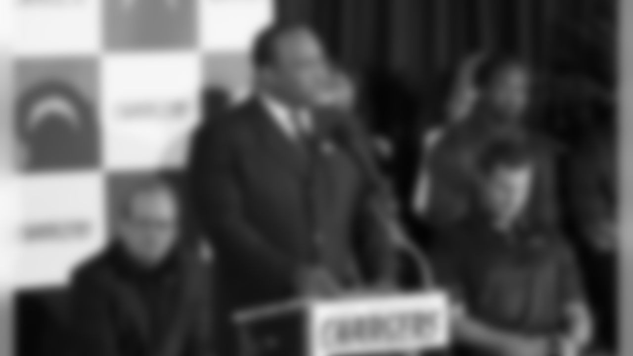 011817_forum_kick_off_072.jpg