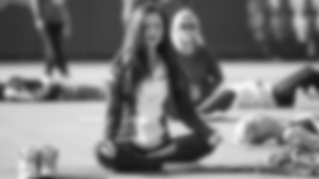 191008_Hoag_Yoga_071-11