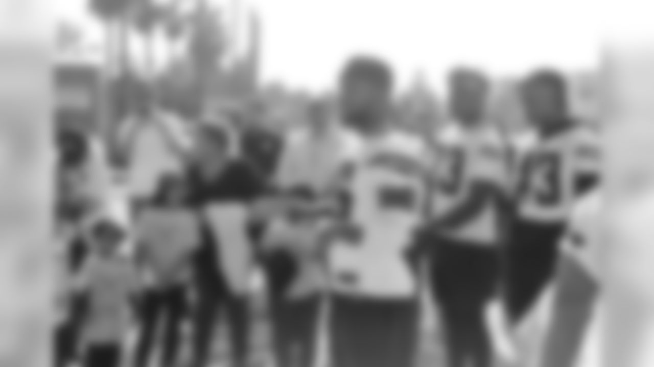 122018_Haywards_Hands078