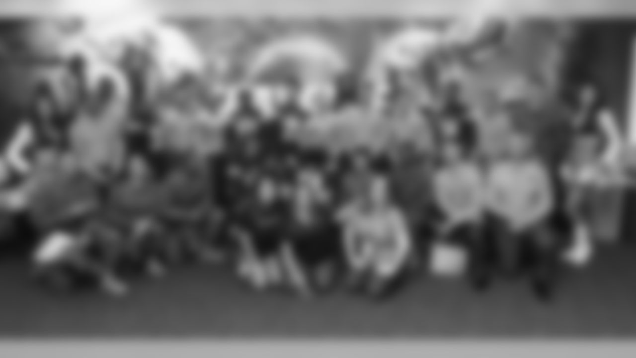 111717_pros_vs_joes_013.jpg