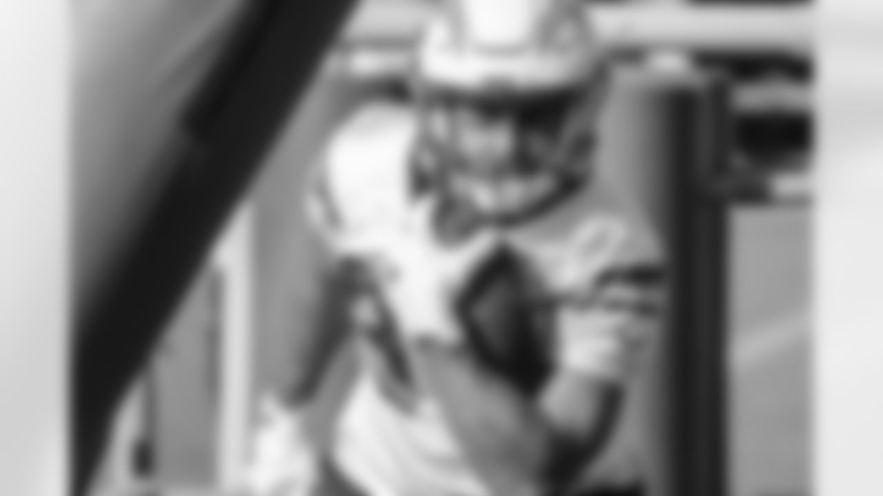 Chargers practice in preparation for Week 10 against the Jacksonville Jaguars.
