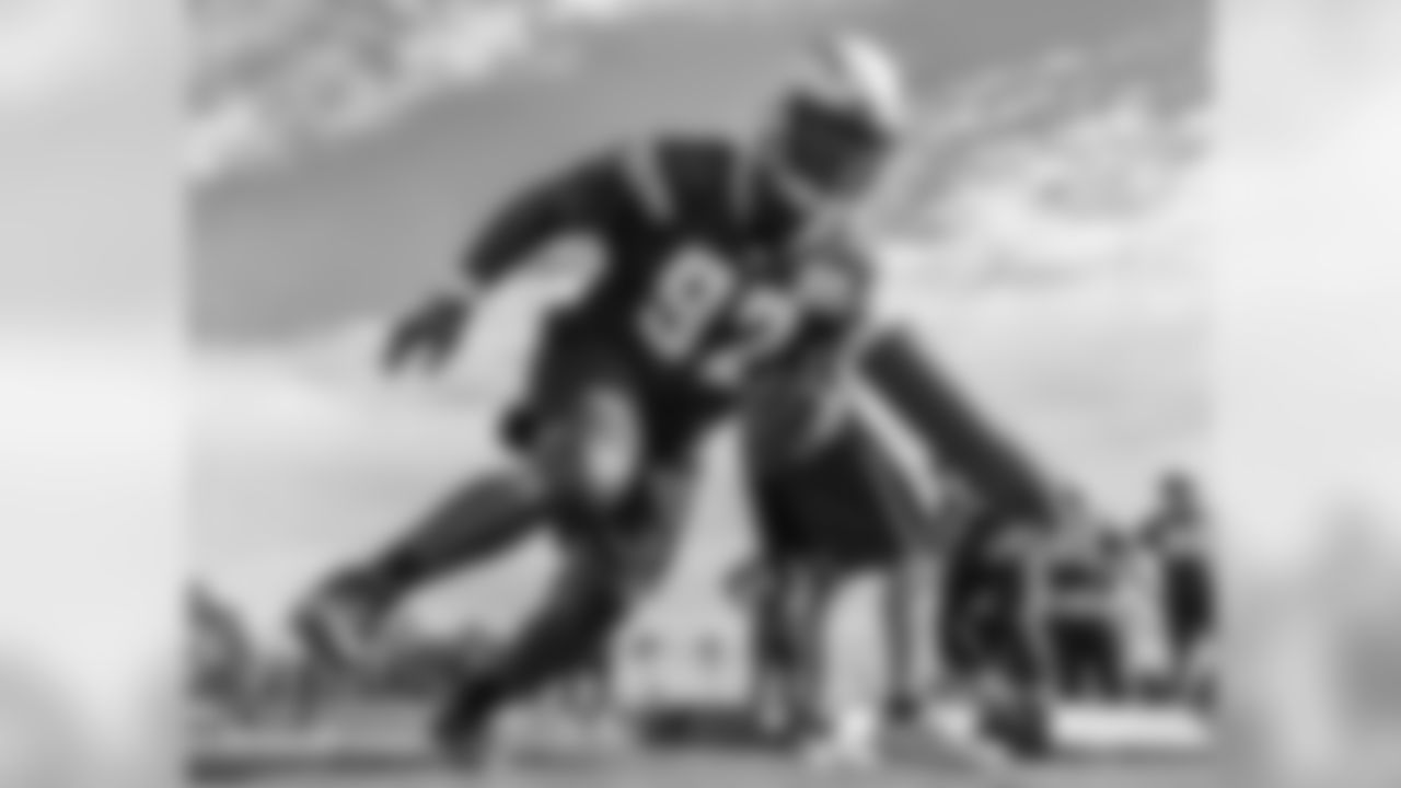 Chargers practice in preparation for Week 10 against the Jacksonville Jaguars.