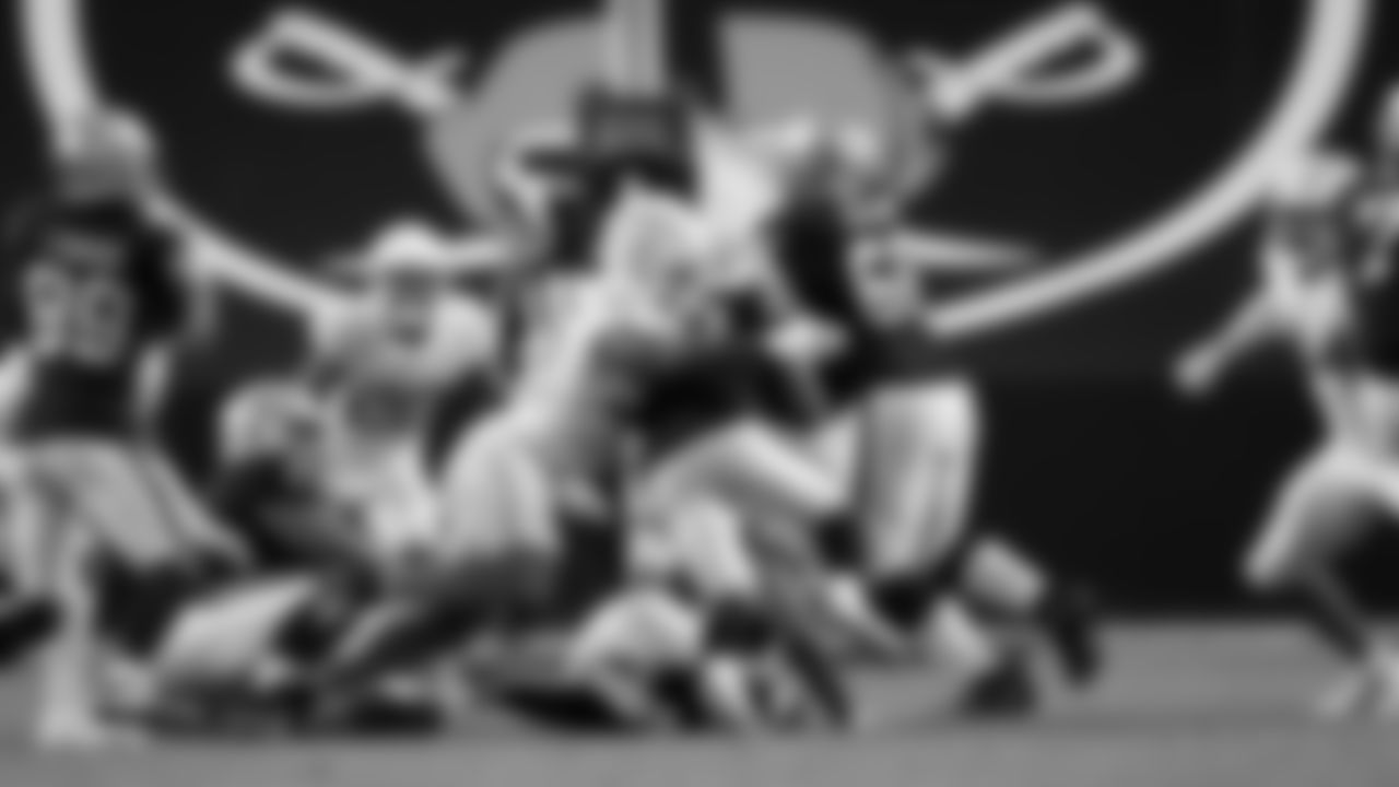 TopShots20_Tackles_075