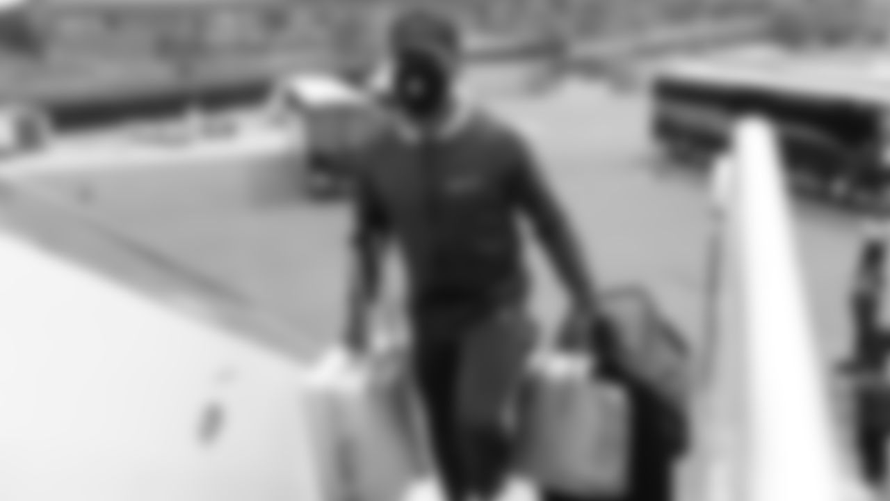 200911_Travel_tarmac_003
