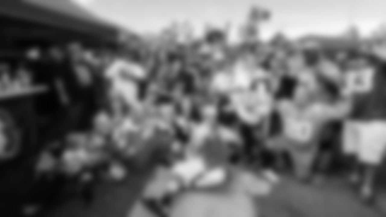 211004_BoltFam_010