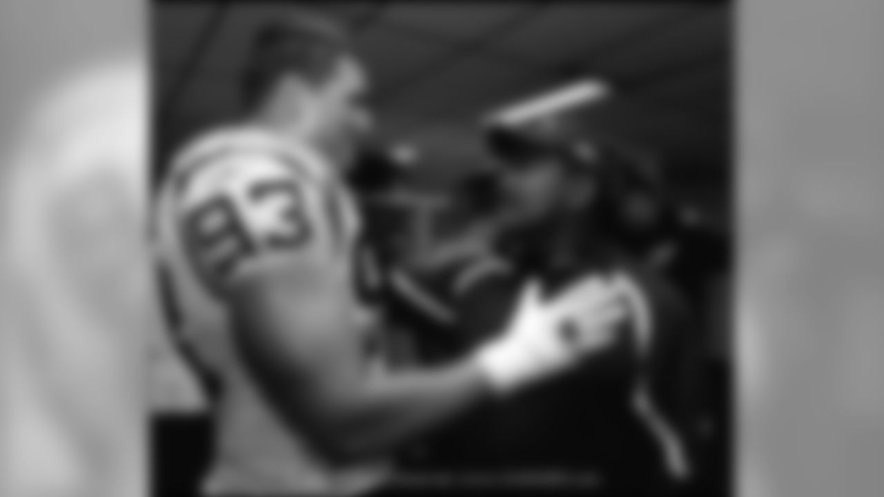 A last minute stand at the Meadowlands gave the Chargers their fifth win of the season. The Bolts stopped New York four times inside their own 10-yard line to preserve a 31-26 victory.