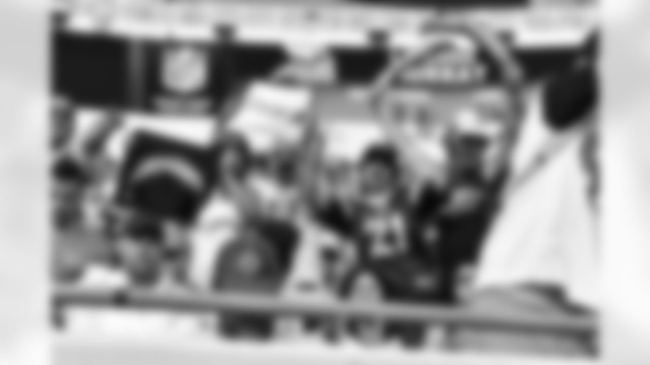 111217_lacvsjax_357.jpg