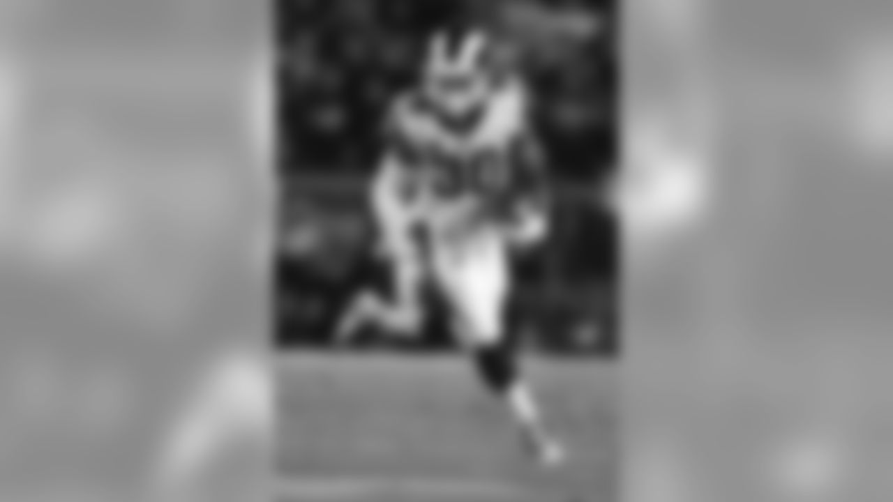 Los Angeles Rams running back Todd Gurley runs against the Atlanta Falcons during the first half of an NFL football wild-card playoff game Saturday, Jan. 6, 2018, in Los Angeles. (AP Photo/Kelvin Kuo)