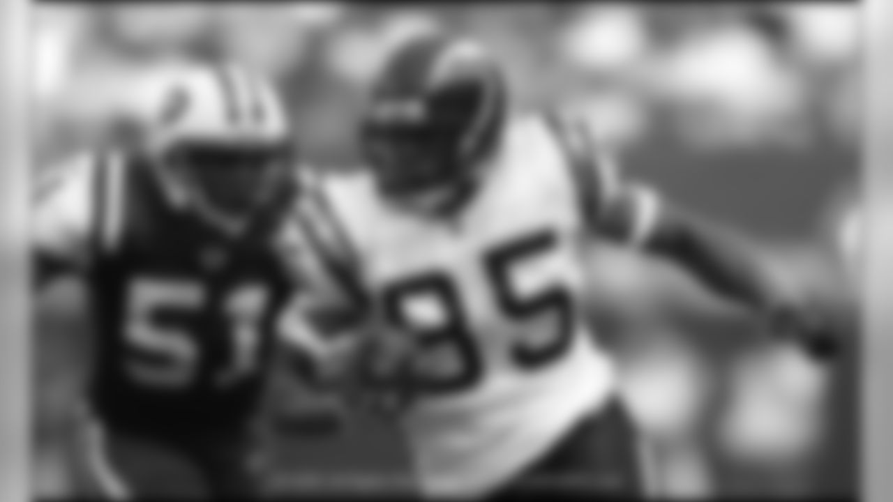 A last minute stand at the Meadowlands gave the Chargers their fifth win of the season. The Bolts stopped New York four times inside their own 10-yard line to preserve a 31-26 victory.