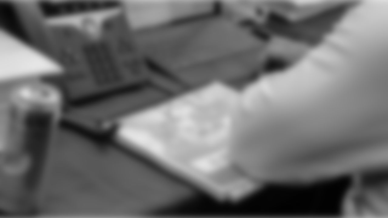 042519_Draft_Room_026