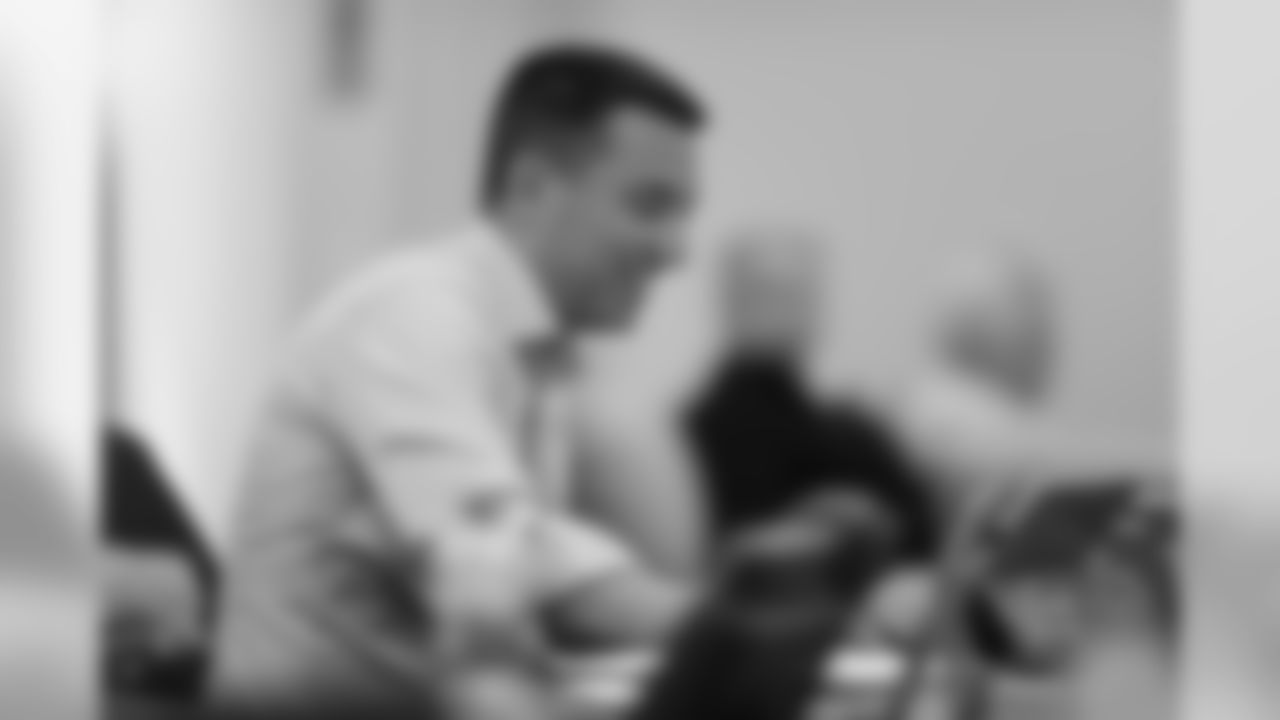 042618_draft_room_030.jpg