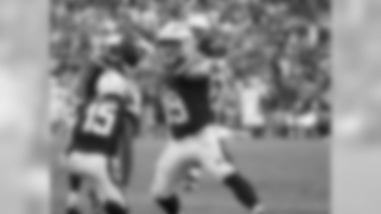 The Chargers beat the Miami Dolphins in the final home game of the 2015 season 30-14.