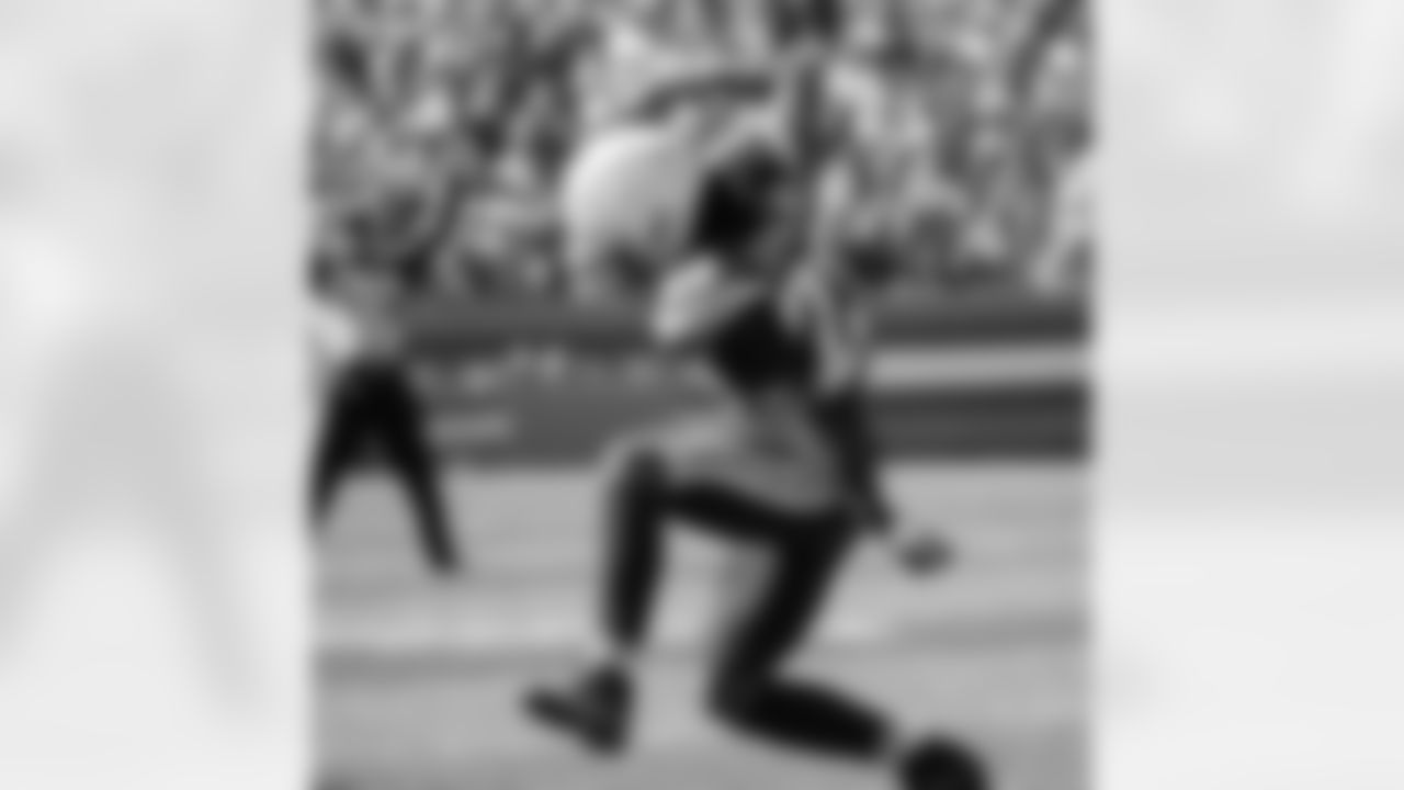 Rayshawn Jenkins celebrates a tackle during the opening drive in the Week 6 matchup against the Cleveland Browns.