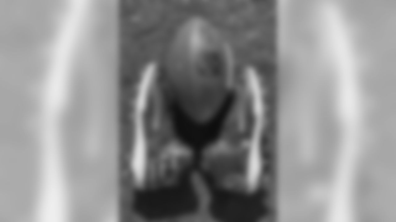 112117_cleats_043.jpg