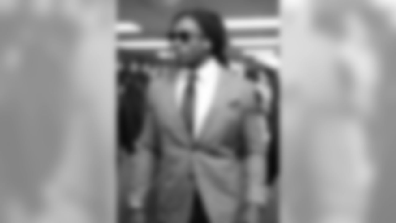 Melvin Gordon arrives at Oakland-Alameda County Coliseum before the Week 10 matchup against the Oakland Raiders.