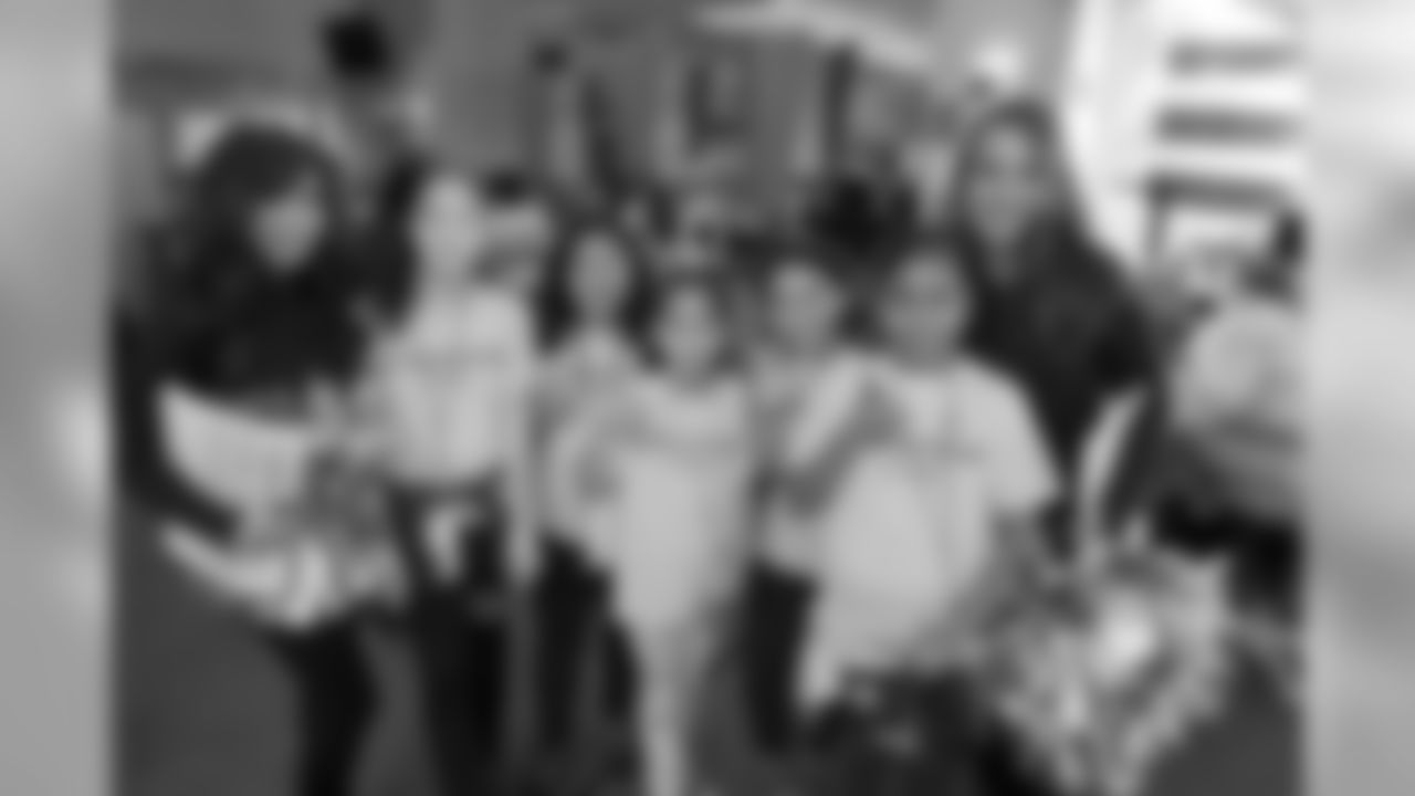 100416_team_smile_096.jpg