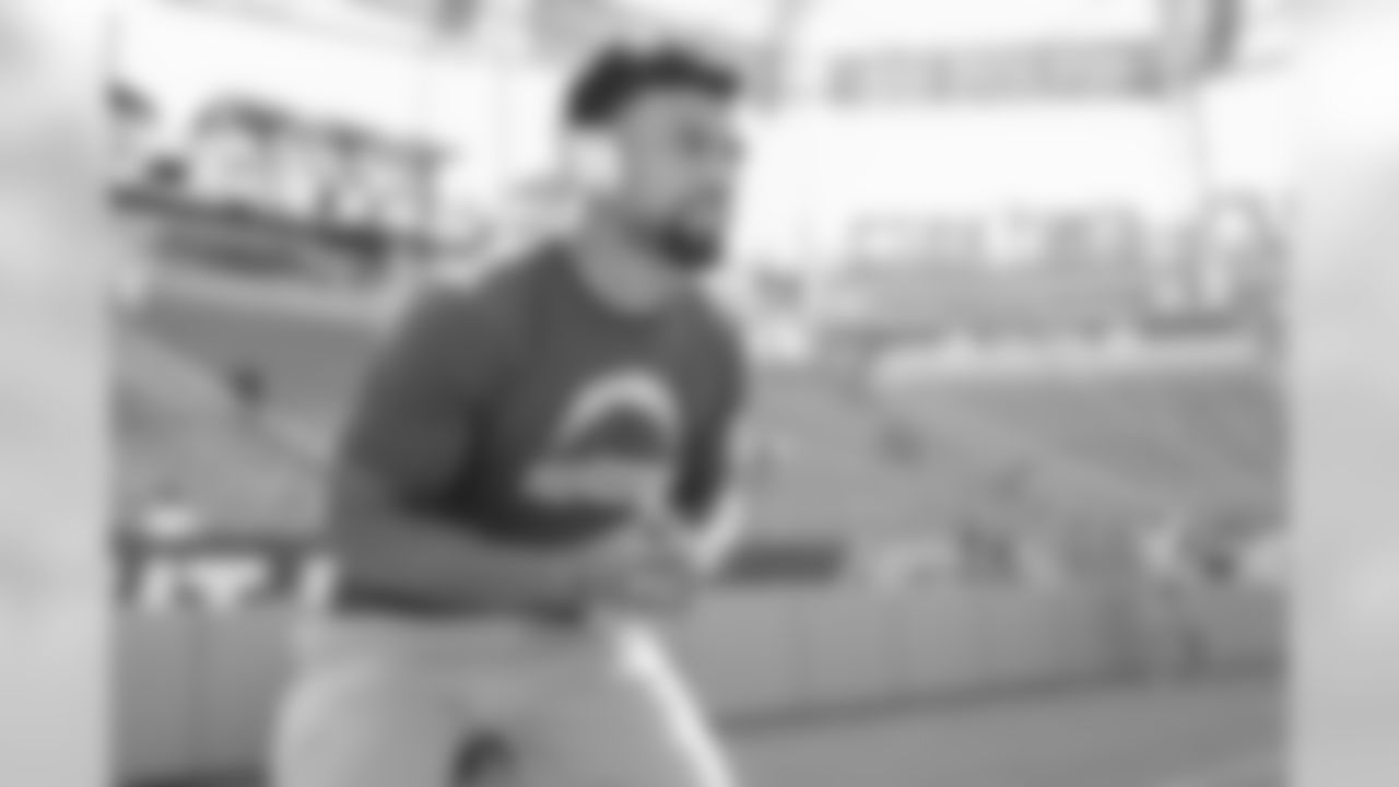 Russell Hansbrough warms up at ROKiT Field at StubHub Center before facing the New Orleans Saints in the Bolts' third preseason game.