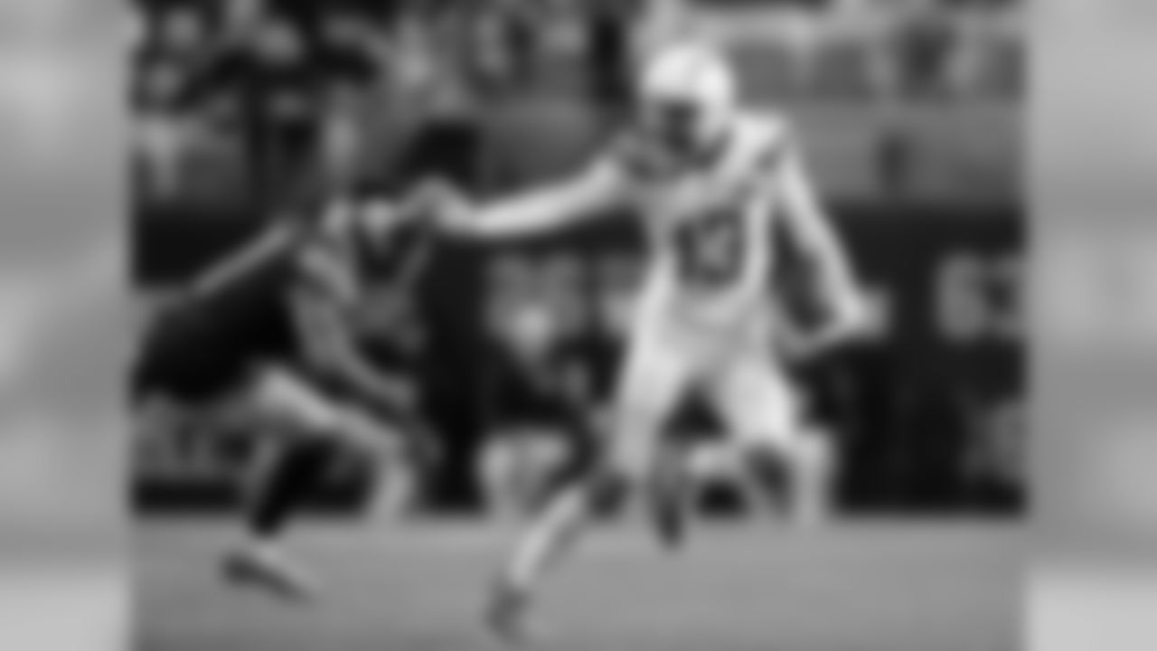 Keenan Allen running the ball during the Week 13 matchup against the Pittsburgh Steelers.