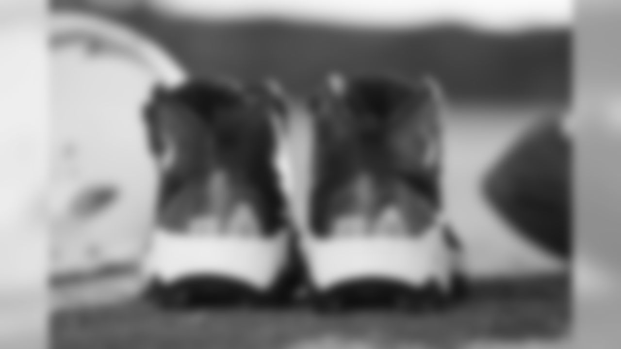 112917_cleats_019.jpg