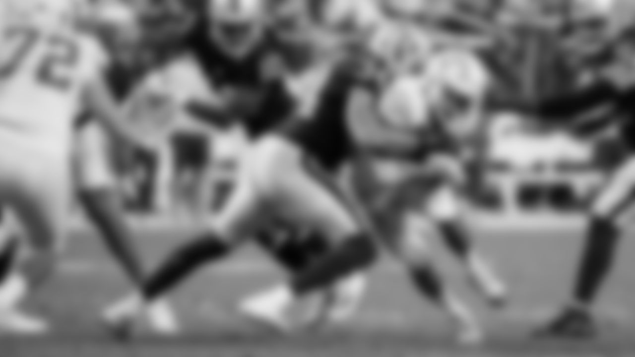 21TopShots_Ekeler_049