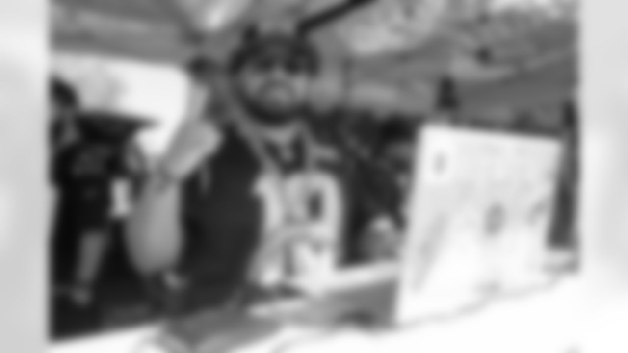 The Los Angeles Chargers play the Dallas Cowboys on Monday, October 16, 2023 at SoFi Stadium in Inglewood, CA.
[FINAL SCORE: DAL 20 - LAC 17]