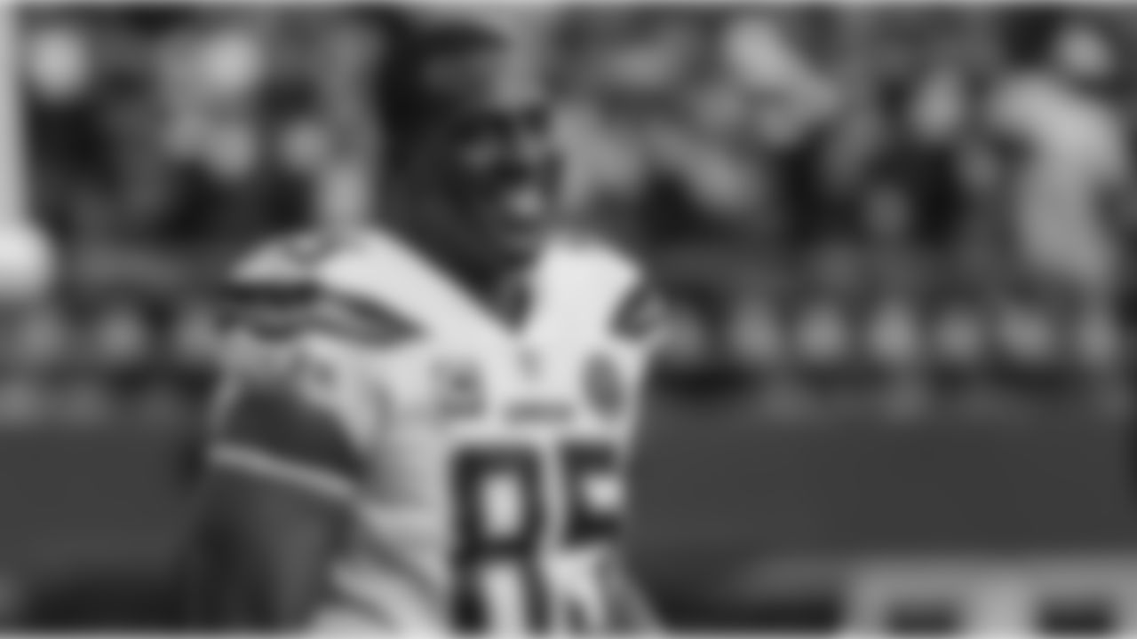 Antonio Gates flashes a smile before the Week 9 matchup against the Seattle Seahawks at CenturyLink Field.