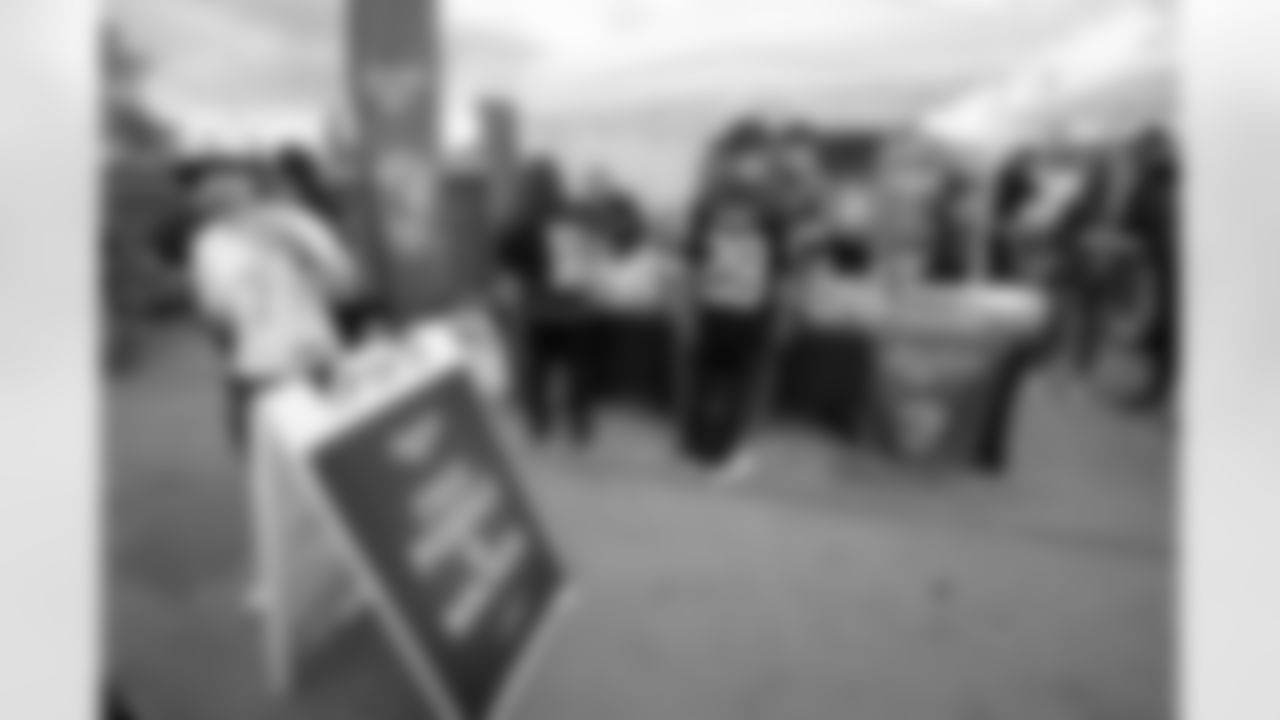 The Los Angeles Chargers play the Las Vegas Raiders on Sunday, October 1, 2023 at SoFi Stadium in Inglewood, CA.
[FINAL SCORE: LAC 24 - LV 17]