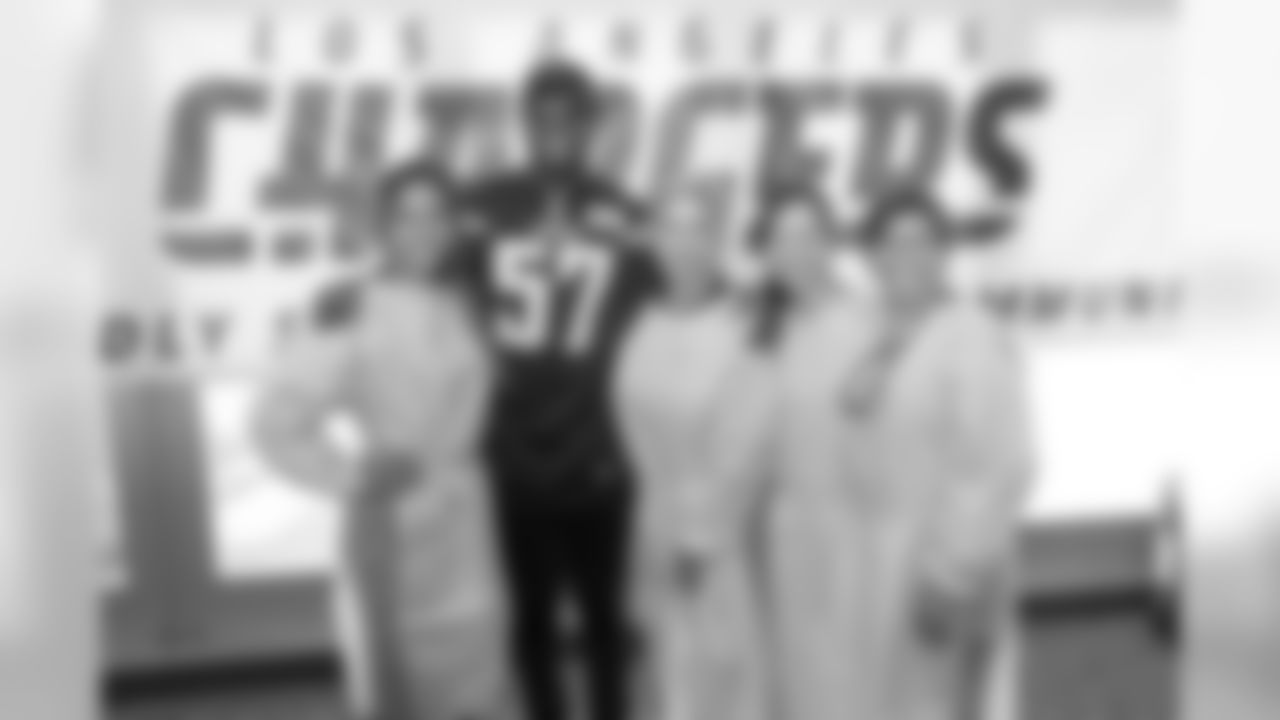 Los Angeles Chargers and BioLase Partner with TeamSmile to
Provide Free Dental Care to Children