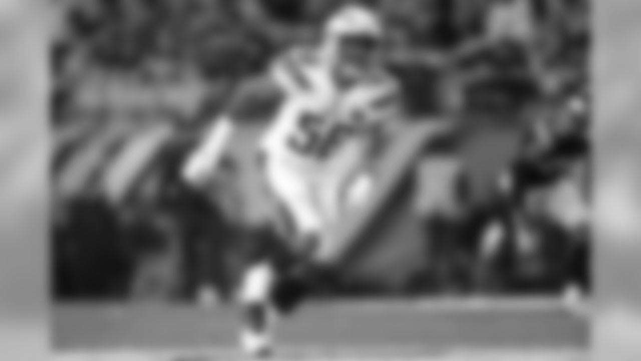 LB Tre'Von Johnson - February 10, 1995