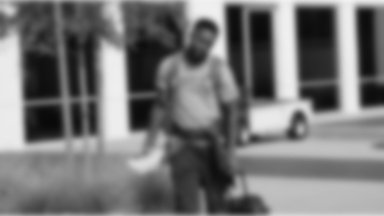 Untitled-2_0003_B81I9114