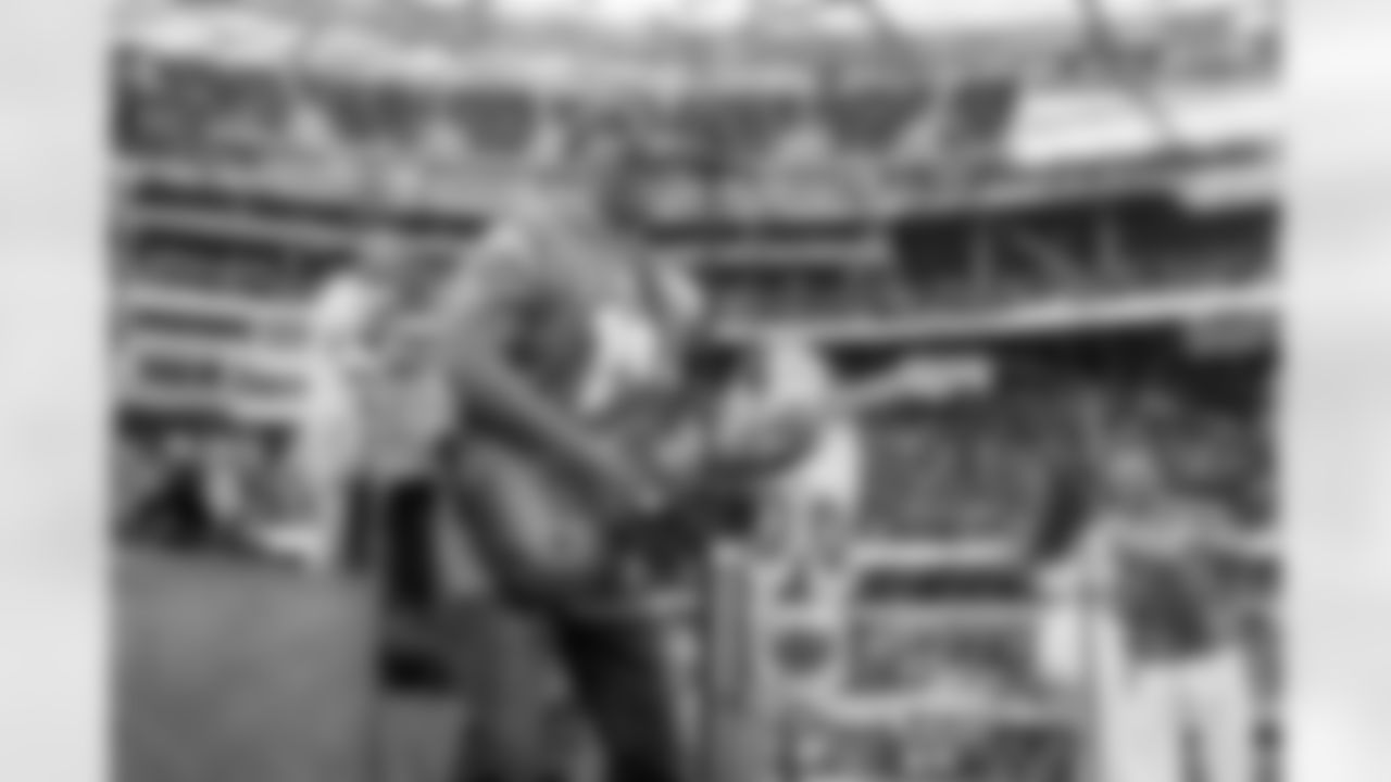 The Los Angeles Chargers play the Las Vegas Raiders on Sunday, October 1, 2023 at SoFi Stadium in Inglewood, CA.
[FINAL SCORE: LAC 24 - LV 17]