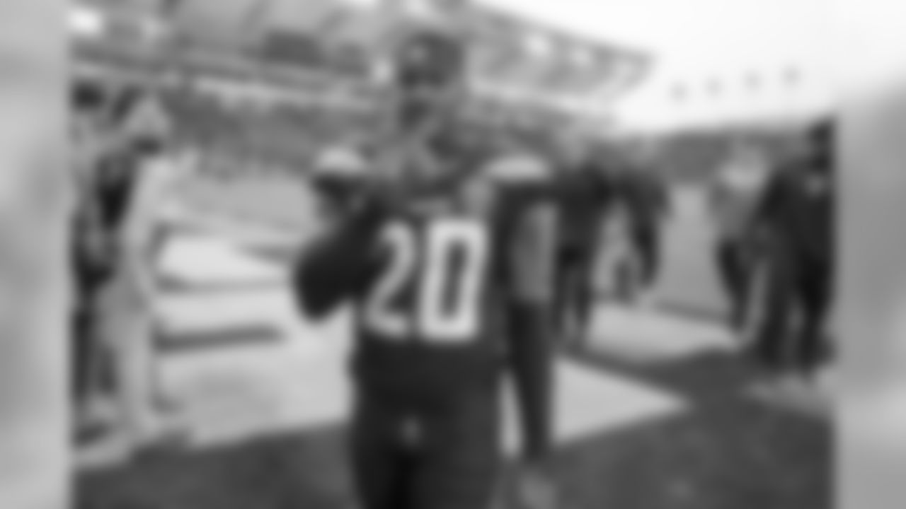 #20 Desmond King II
King's nose for the end zone has been apparent throughout his career, returning two interceptions and a punt for touchdowns while with the Bolts after posting three pick-sixes as a collegiate player at Iowa.