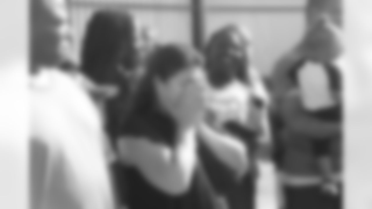 122018_Haywards_Hands084