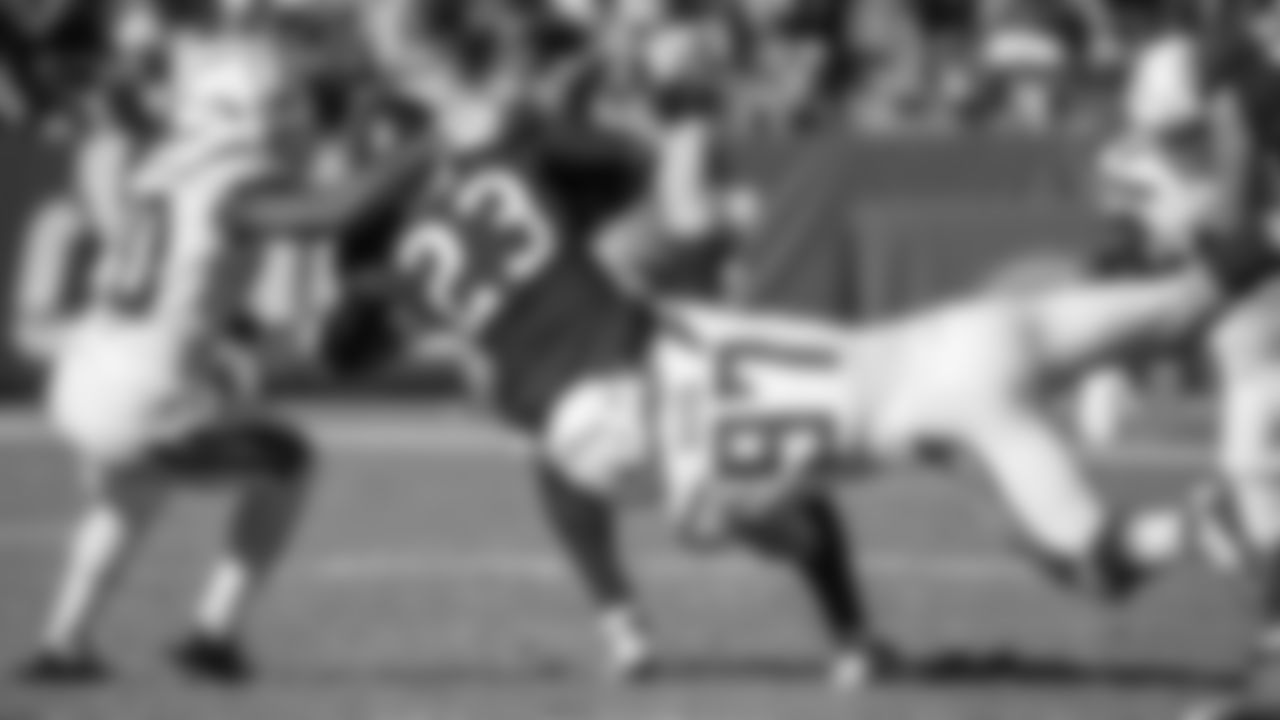 The Los Angeles Chargers play the Houston Texans on Sunday, September 22, 2019 at Dignity Health Sports Park in Carson, California.
FINAL SCORE: LAC 20- HOU 27