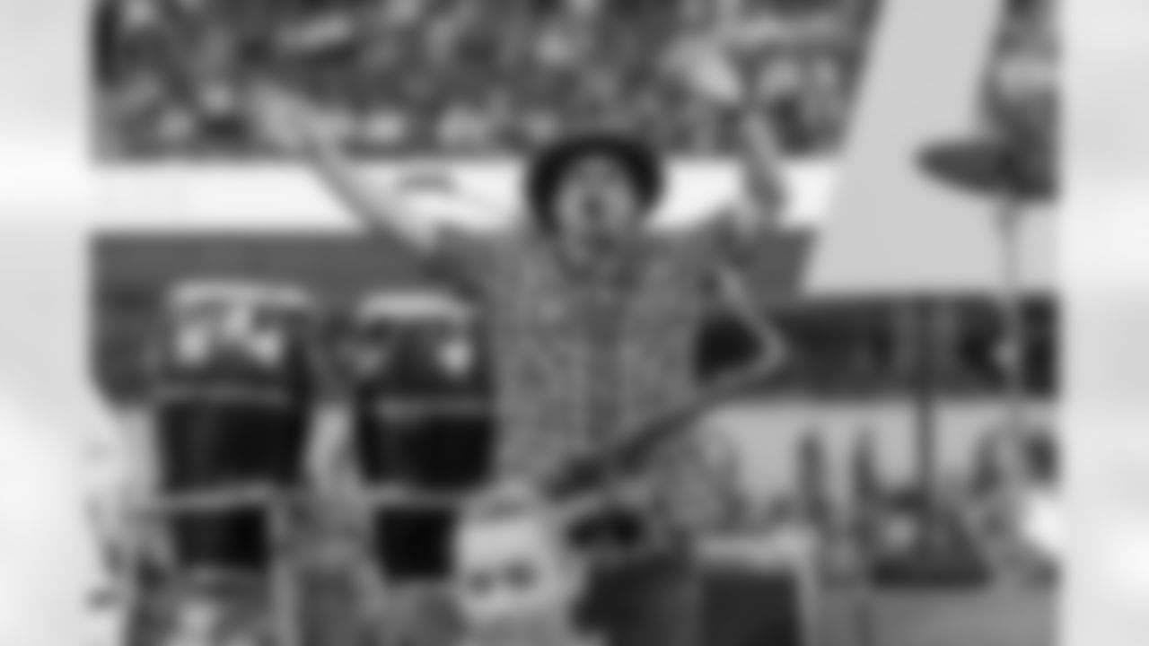 The Los Angeles Chargers play the Las Vegas Raiders on Sunday, October 1, 2023 at SoFi Stadium in Inglewood, CA.
[FINAL SCORE: LAC 24 - LV 17]