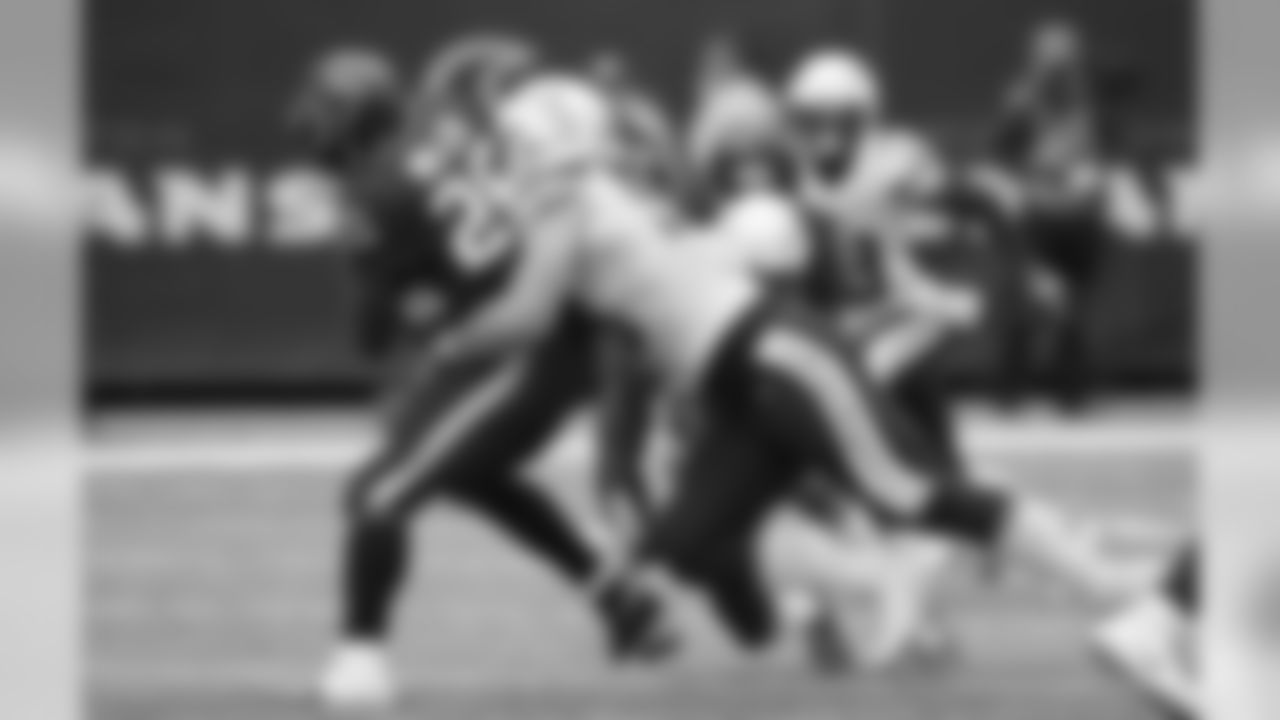 112816_sdvshou_mn_324_0.jpg