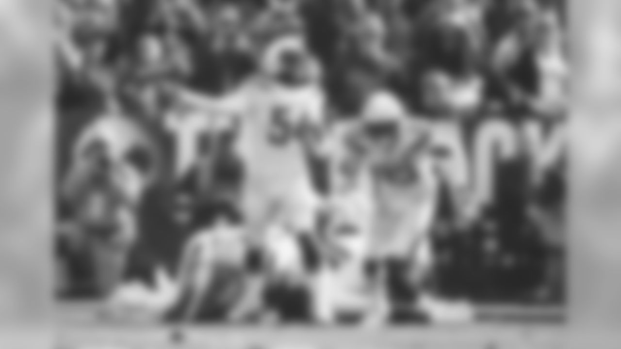 Los Angeles Chargers vs Oakland Raiders at Oakland Alameda Coliseum on Sunday, November 11, 2018 in Oakland, CA. Final score: LAC 20 - OAK 6