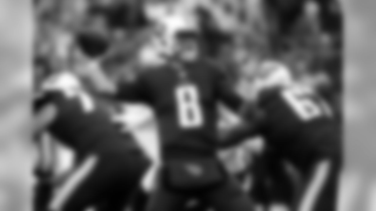 Tennessee Titans quarterback Marcus Mariota (8) passes against the Los Angeles Rams in the second half of an NFL football game Sunday, Dec. 24, 2017, in Nashville, Tenn. (AP Photo/James Kenney)