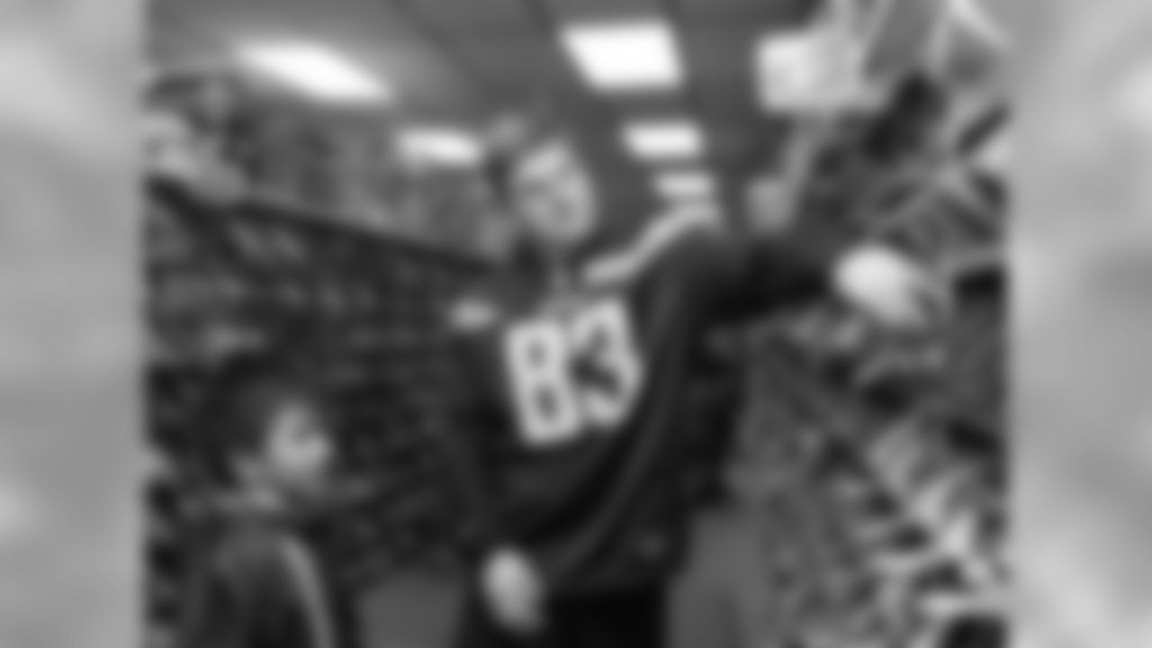 payless_nationalcity_044.jpg